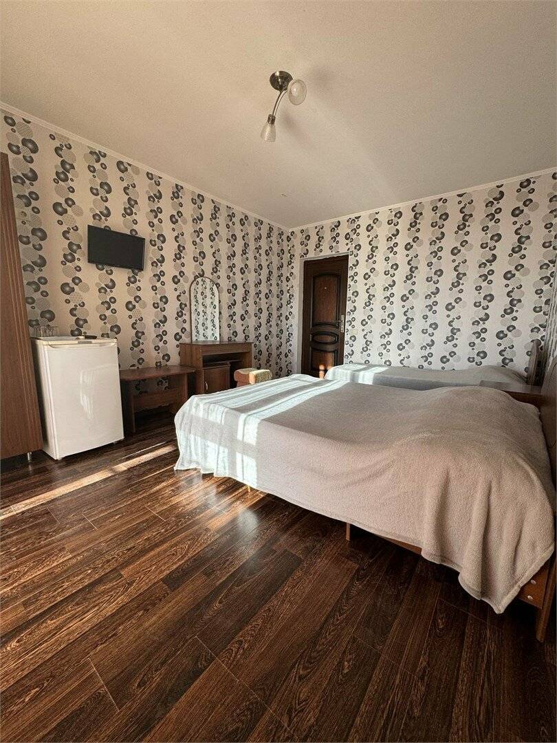 Фотографии номера Трехместный номер в Гостинице Гармония Лазаревское