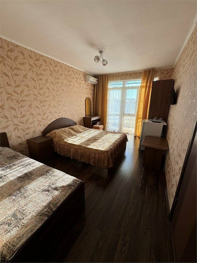 Фотографии номера Трехместный номер в Гостинице Гармония Лазаревское