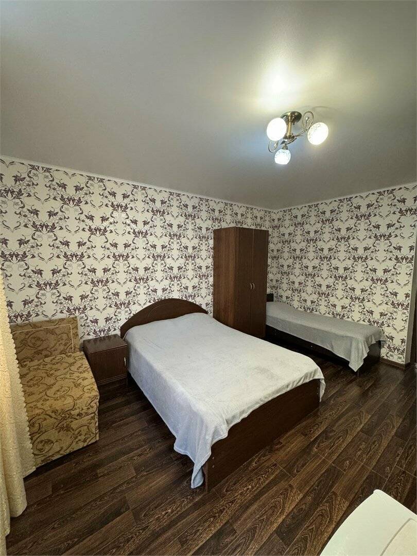 Фотографии номера Четырехместный номер стандарт в Гостинице Гармония Лазаревское