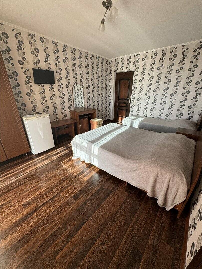 Фотографии номера Трехместный номер в Гостинице Гармония Лазаревское