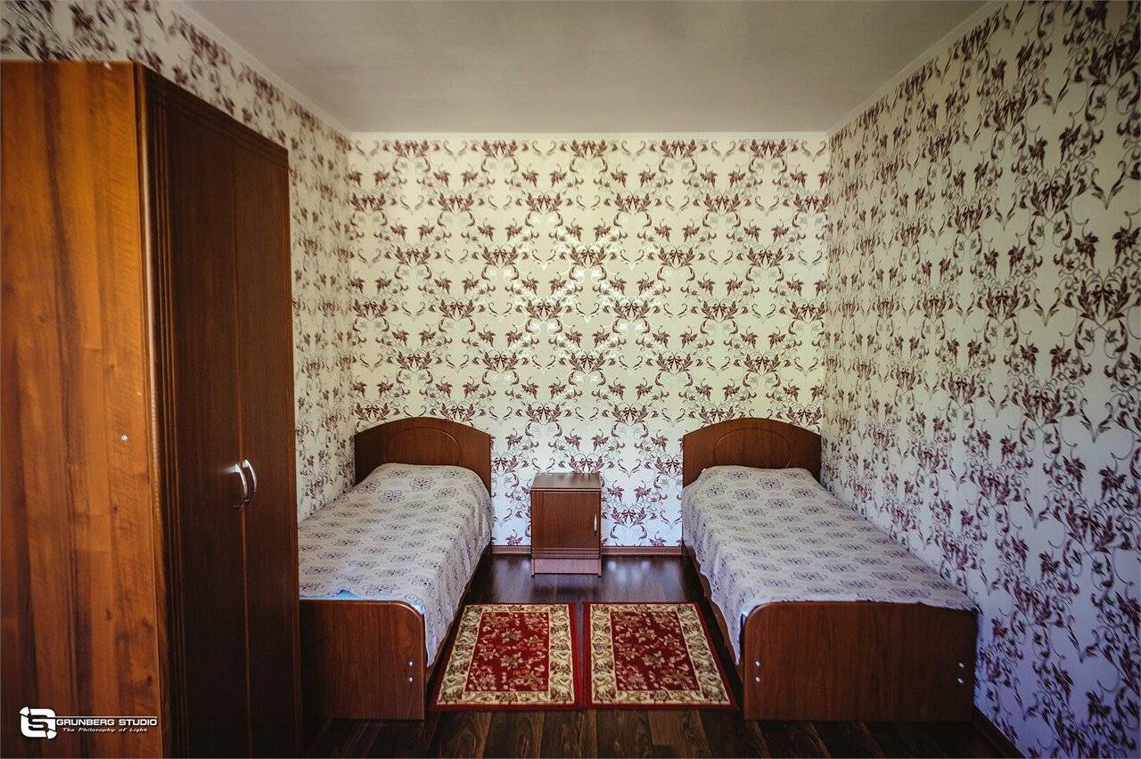 Фотографии номера Семейный номер комфорт в Гостинице Гармония Лазаревское