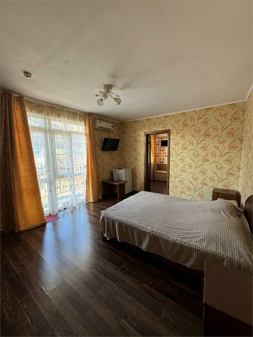 Фотографии номера Семейный номер комфорт в Гостинице Гармония Лазаревское